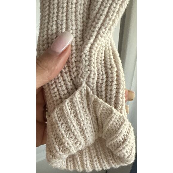 Jessica Simpson cropped distressed Beige XS sweater - Picture 2 of 6